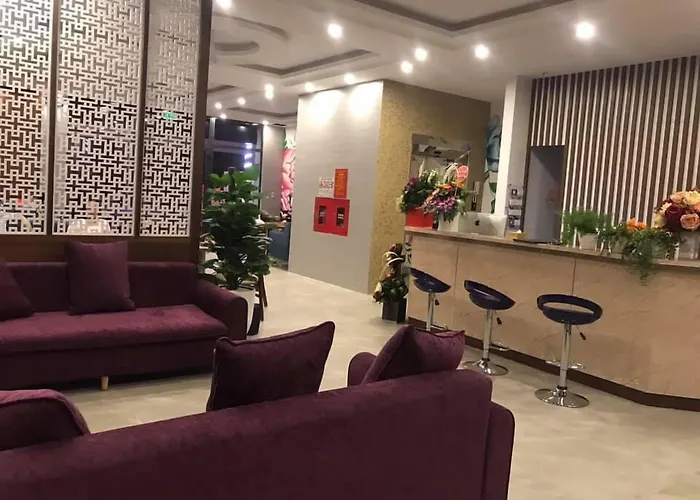 Starway Hotel 3*